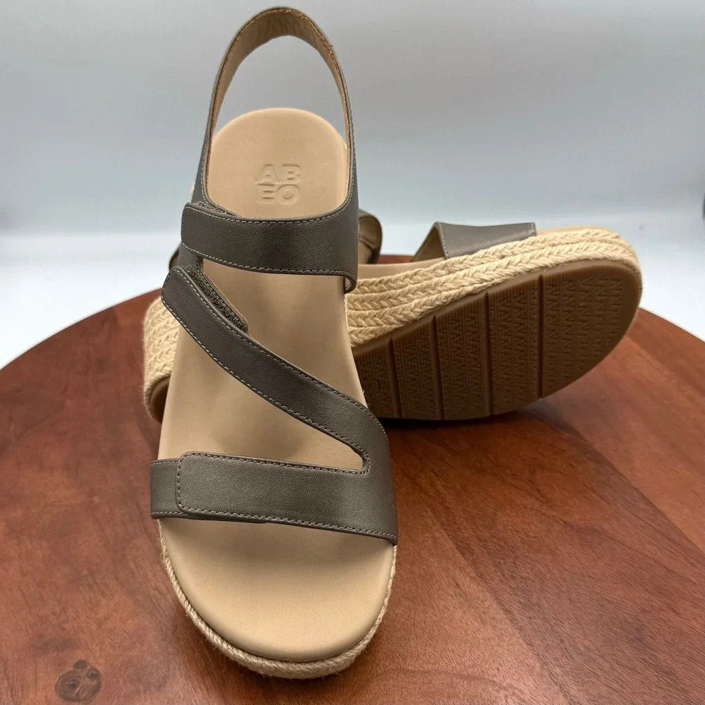 Abeo‎ Riviera Adjustable Wedge Espadrille Sandal Fossil Leather Womens 7.5 MET